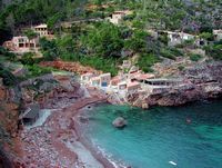 La ville de Deià à Majorque. Crique de Deià. Cliquer pour agrandir l'image.