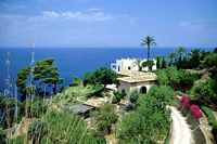 La ville de Deià à Majorque. Villa s'Estaca. Cliquer pour agrandir l'image.