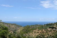 La ville de Deià à Majorque. Côte de Deià. Cliquer pour agrandir l'image.