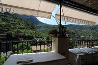 La ville de Deià à Majorque. Restaurant Jaume. Cliquer pour agrandir l'image.