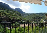 La ville de Deià à Majorque. Restaurant Jaume. Cliquer pour agrandir l'image.