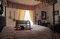 Room Mallorcan His Granja Esporles. Click to enlarge the image.