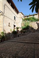 La ville de Fornalutx à Majorque. Carrer de l'Església. Cliquer pour agrandir l'image.