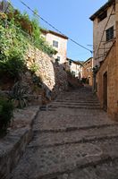 La ville de Fornalutx à Majorque. Carrer de l'Església. Cliquer pour agrandir l'image.