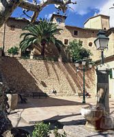 La ville de Fornalutx à Majorque. Plaça d'Espanya. Cliquer pour agrandir l'image.