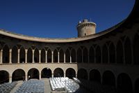 Le château de Bellver à Majorque. Patio. Cliquer pour agrandir l'image.