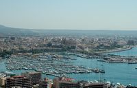 Le château de Bellver à Majorque. Vue sur le port de Palma. Cliquer pour agrandir l'image.