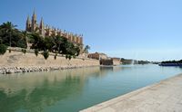 The city of Palma - The artificial lake in the Parc de la Mer. Click to enlarge the image.
