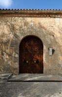 The city of Petra in Mallorca - Portal presbytery of the church Saint-Pierre. Click to enlarge the image.