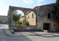 The city of Petra in Mallorca - Presbytery of the Church of Saint-Pierre. Click to enlarge the image.