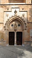 The city of Petra in Mallorca - Side door of the church of Saint-Pierre. Click to enlarge the image.