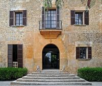 La finca Els Calderers de Sant Joan à Majorque. Porche du manoir. Cliquer pour agrandir l'image.