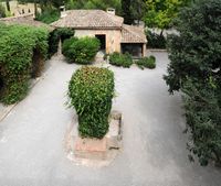 The Finca Els Calderers Sant Joan Mallorca - Court and tank. Click to enlarge the image.