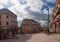 City Santanyi Mallorca - La Plaça Major (author Araceli Merino). Click to enlarge the image.