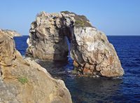 City Santanyi Mallorca - The arch of Es PONTAS (author Lena2289). Click to enlarge the image.