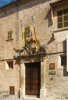 La ville de Sineu à Majorque. Porte du couvent des Minimes (auteur Inge Brauneis). Cliquer pour agrandir l'image dans Flickr (nouvel onglet).