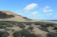 The island of Graciosa to Lanzarote. Casas Hamlet Pedro Barba saw the center of the island. Click to enlarge the image in Adobe Stock (new tab).