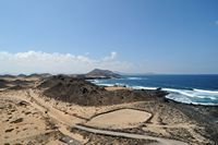 The island of Lobos in Fuerteventura. The island saw the lighthouse Martiño. Click to enlarge the image in Adobe Stock (new tab).