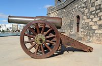 The city of Arrecife in Lanzarote. Canon of Fort St. Gabriel. Click to enlarge the image in Adobe Stock (new tab).