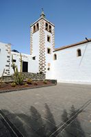 The town of Betancuria in Fuerteventura. The steeple of the church of Santa María. Click to enlarge the image in Adobe Stock (new tab).