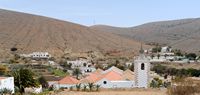 The town of Betancuria in Fuerteventura. The church of Santa María and the village. Click to enlarge the image in Adobe Stock (new tab).