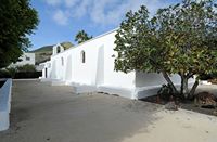 The town of Haría in Lanzarote. The chapel of Santa Bárbara Máguez. Click to enlarge the image in Adobe Stock (new tab).