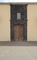 La Casa de los Coroneles in La Oliva in Fuerteventura. Portal. Click to enlarge the image in Adobe Stock (new tab).