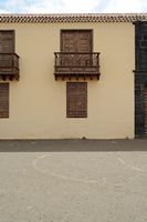 La Casa de los Coroneles in La Oliva in Fuerteventura. A balcony. Click to enlarge the image in Adobe Stock (new tab).