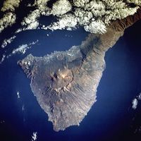 L'île de Ténériffe aux Canaries. Image satellitaire. Cliquer pour agrandir l'image.