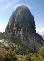 Le parc national de Garajonay à La Gomera. Rocher d'Agando. Cliquer pour agrandir l'image.