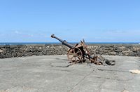 The village of El Cotillo in Fuerteventura. The platform of the tower of Tostón. Click to enlarge the image.