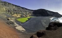 The village of El Golfo in Lanzarote. green lagoon of El Golfo. Click to enlarge the image.