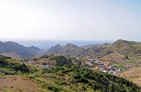 Le village de Jardina à Ténériffe. Le village vu à partir du Mirador de Jardina. Cliquer pour agrandir l'image.