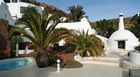The village of Nazaret in Lanzarote. The house of Omar Sharif. Click to enlarge the image.