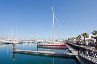 The village of Playa Blanca in Lanzarote. The market Marinated Rubicón (author Lmbuga). Click to enlarge the image.