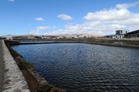 Le village de Las Salinas del Carmen à Fuerteventura. Un bassin d'évaporation des salines. Cliquer pour agrandir l'image.