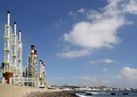 The city of Arrecife in Lanzarote. The desalination plant (author Frank Vincentz). Click to enlarge the image.