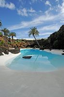 The chasms of Jameos del Agua in Haría in Lanzarote. The artificial basin. Click to enlarge the image.