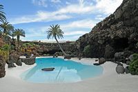 The chasms of Jameos del Agua in Haría in Lanzarote. The artificial basin. Click to enlarge the image.