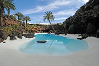The town of Haría in Lanzarote. The Jameos del Agua basin. Click to enlarge the image.