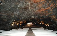 The town of Haría in Lanzarote. The auditorium of Jameos del Agua. Click to enlarge the image.