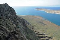 The town of Haría in Lanzarote. The salt of Rio. Click to enlarge the image.