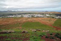 La ville de Teguise à Lanzarote. Vue depuis le volcan Guanapay. Cliquer pour agrandir l'image.
