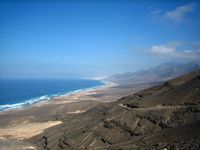 The village of Cofete in Fuerteventura. Cofete beach in Fuerteventura (author Amaia eta Gotzon). Click to enlarge the image in Flickr (new tab).