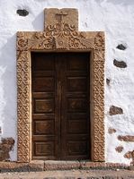 The town of La Oliva in Fuerteventura. The House of Chaplain (author Der Odenwälder). Click to enlarge the image in Panoramio (new tab).
