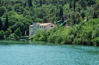 Le parc national de la Krka en Croatie. La centrale hydroélectrique Jaruga II sur la Krka. Cliquer pour agrandir l'image dans Adobe Stock (nouvel onglet).