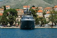 Le village de Cavtat en Croatie. Port de Cavtat. Cliquer pour agrandir l'image dans Adobe Stock (nouvel onglet).