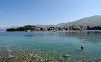 Le village de Cavtat en Croatie. Baie du port. Cliquer pour agrandir l'image dans Adobe Stock (nouvel onglet).