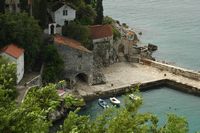 Le village de Trsteno en Croatie. Port de Trsteno. Cliquer pour agrandir l'image dans Adobe Stock (nouvel onglet).