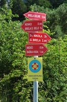 La ville de Brela en Croatie. Randonnées à Brela. Cliquer pour agrandir l'image dans Adobe Stock (nouvel onglet).